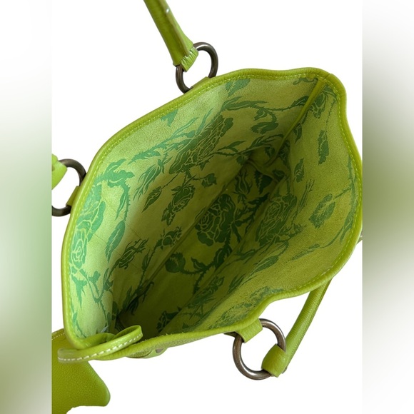 Isabella Fiore Bright Green Genuine leather shoulder bag with pouch - Picture 5 of 14